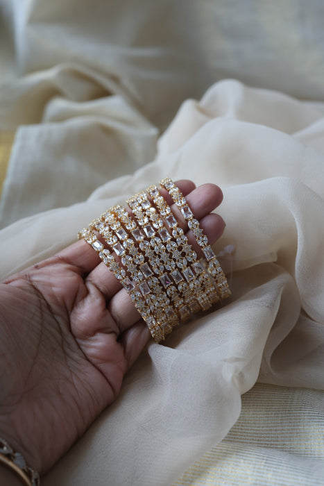 Heritage gold plated white stone bangle HB652964