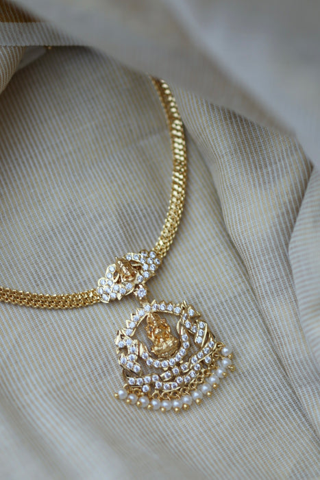 Heritage gold plated short necklace H0257