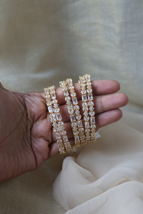 Heritage gold plated white stone bangle HB652964