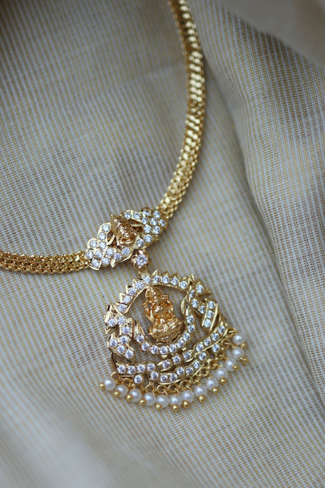 Heritage gold plated short necklace H0257