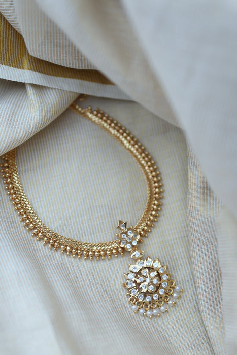 Heritage gold plated short necklace H0248