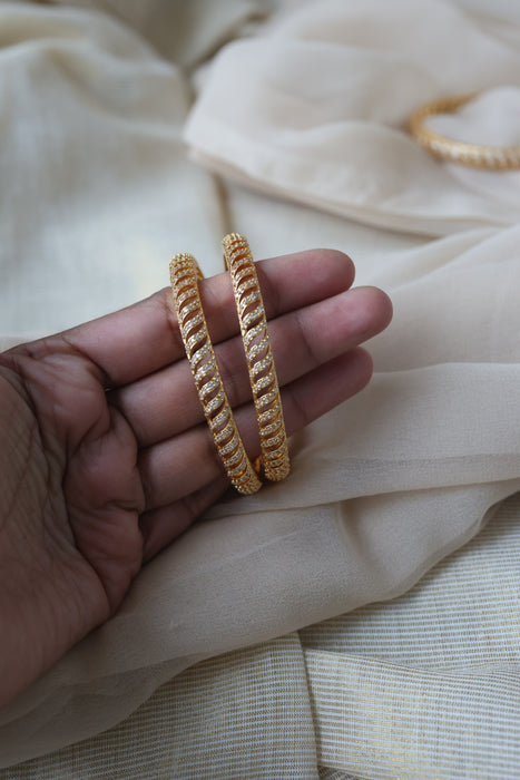 Heritage gold plated white stone bangle HB6963