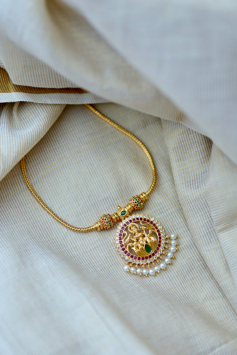 Heritage gold plated short necklace H0247