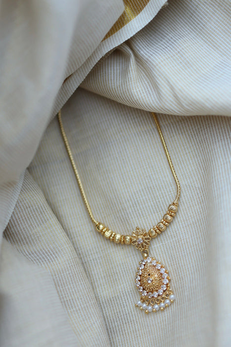 Heritage gold plated short necklace H0251