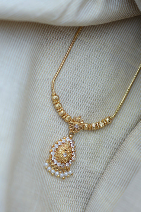 Heritage gold plated short necklace H0251