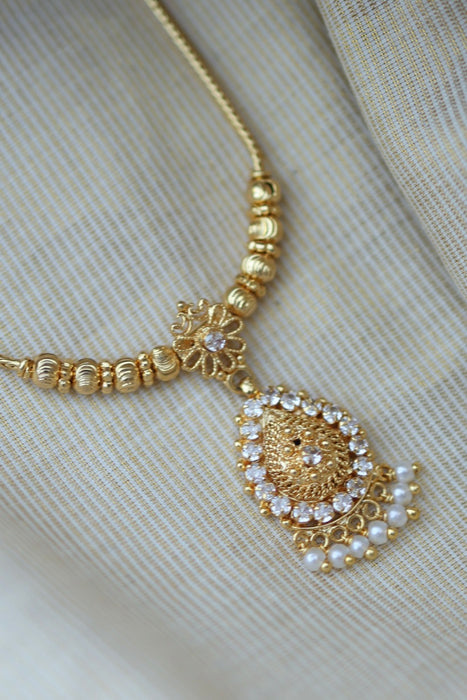 Heritage gold plated short necklace H0251