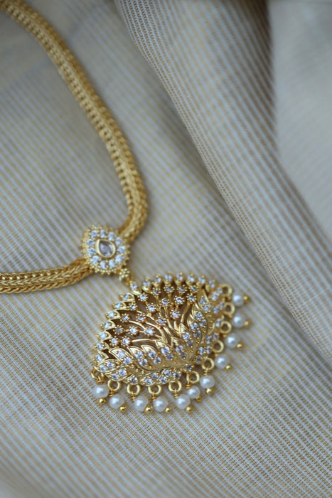 Heritage gold plated short necklace H0252