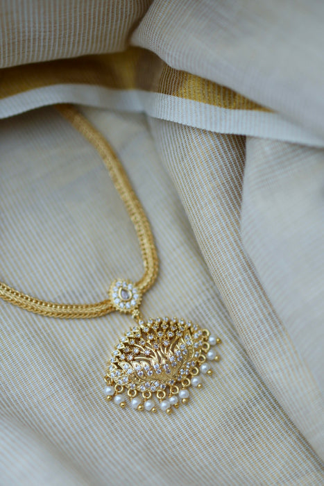 Heritage gold plated short necklace H0252