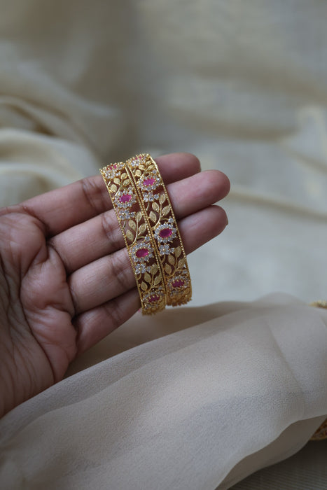 Heritage gold plated white stone bangle HB6963