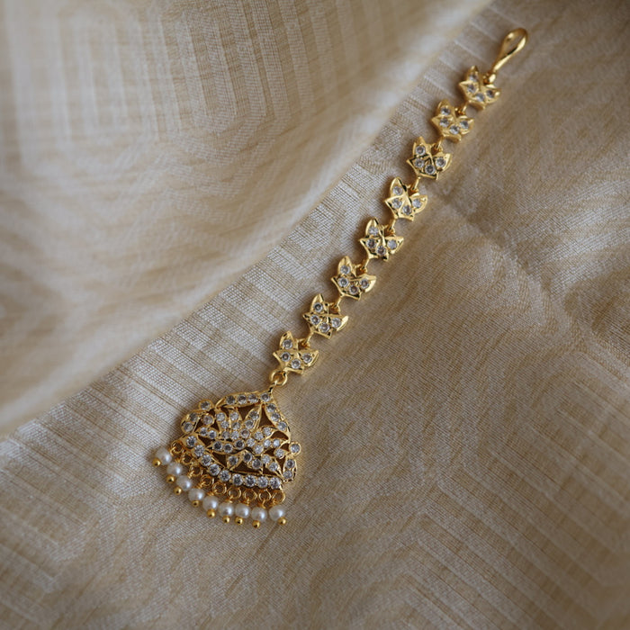 Heritage gold plated white stone tikka TH258