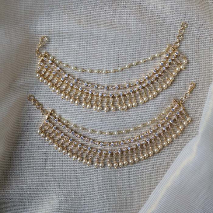 Heritage 3 layer white stone and pearl mattal ear accessories HM256