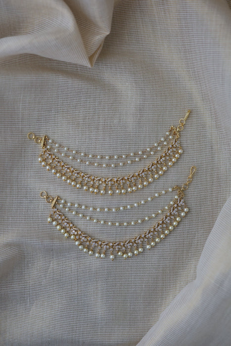 Heritage 3 layer white stone and pearl mattal ear accessories HM267