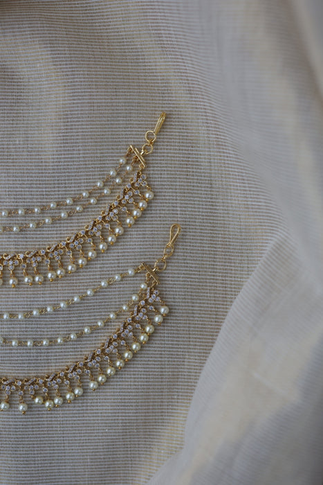 Heritage 3 layer white stone and pearl mattal ear accessories HM267