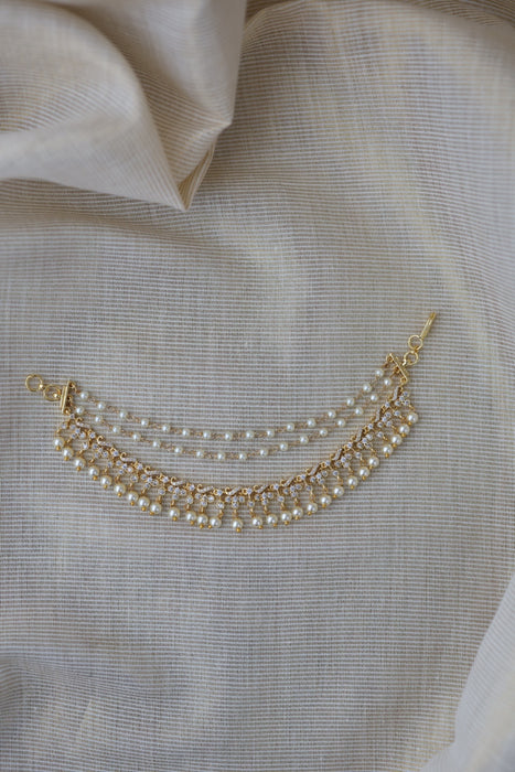 Heritage 3 layer white stone and pearl mattal ear accessories HM267