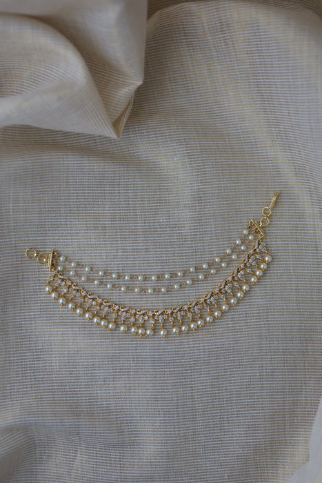 Heritage 3 layer white stone and pearl mattal ear accessories HM267
