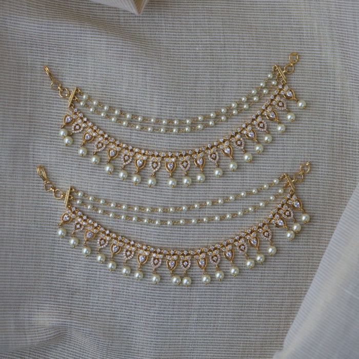 Heritage 3 layer white stone and pearl mattal ear accessories HM289