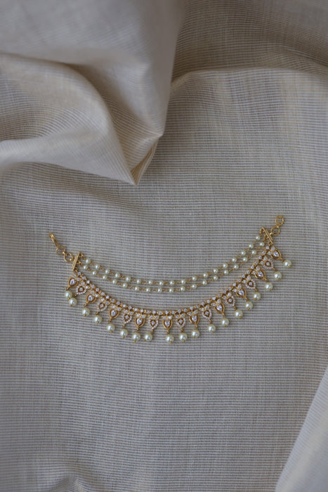 Heritage 3 layer white stone and pearl mattal ear accessories HM289
