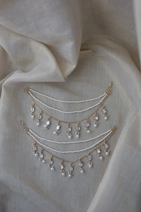 Heritage 3 layer white stone and pearl mattal ear accessories HM278
