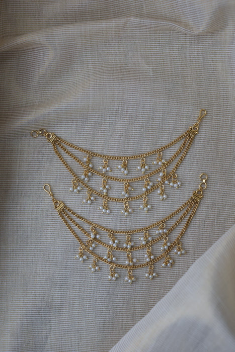 Heritage 3 layer white stone and pearl mattal ear accessories HM2897