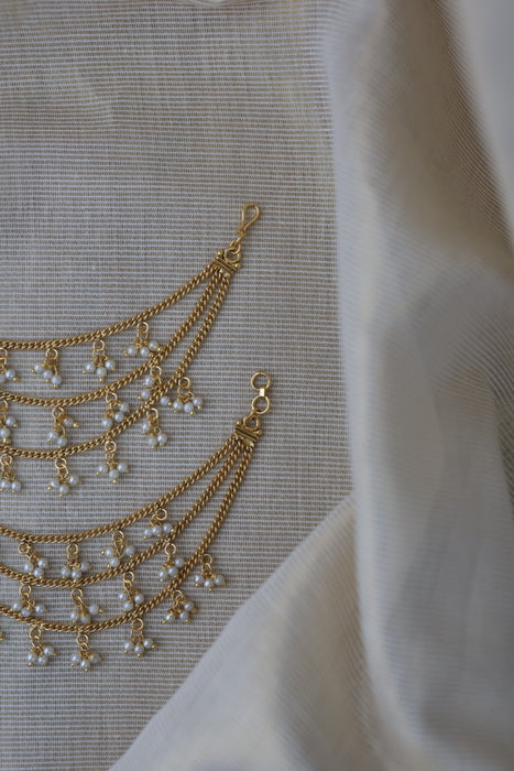 Heritage 3 layer white stone and pearl mattal ear accessories HM2897