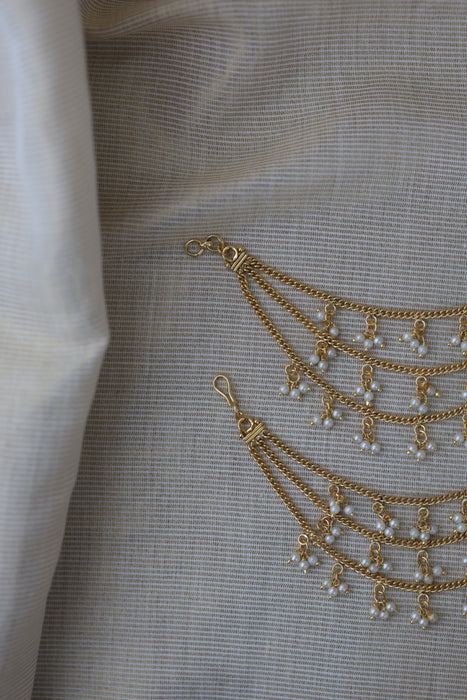 Heritage 3 layer white stone and pearl mattal ear accessories HM2897