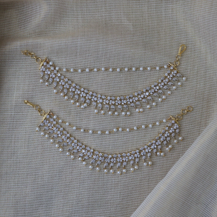 Heritage 3 layer white stone and pearl mattal ear accessories HM232