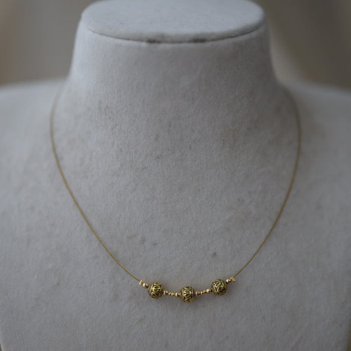 Antique invisible coin design pendant necklace IN15633