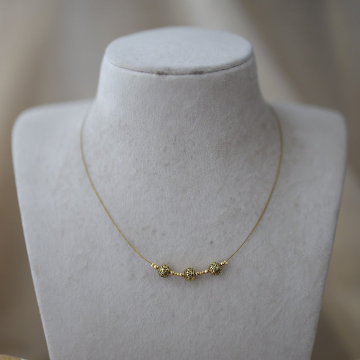 Antique invisible coin design pendant necklace IN15633