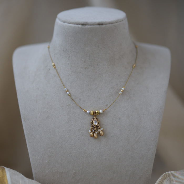 Antique invisible simple pendant necklace IN4233