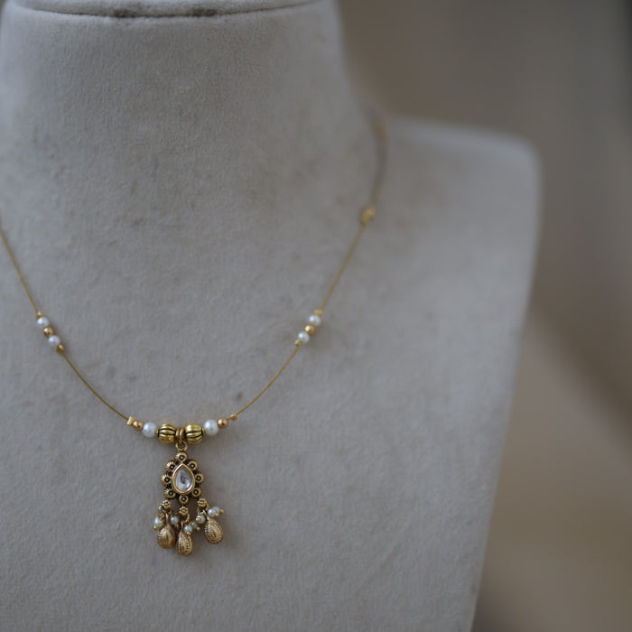 Antique invisible simple pendant necklace IN4233