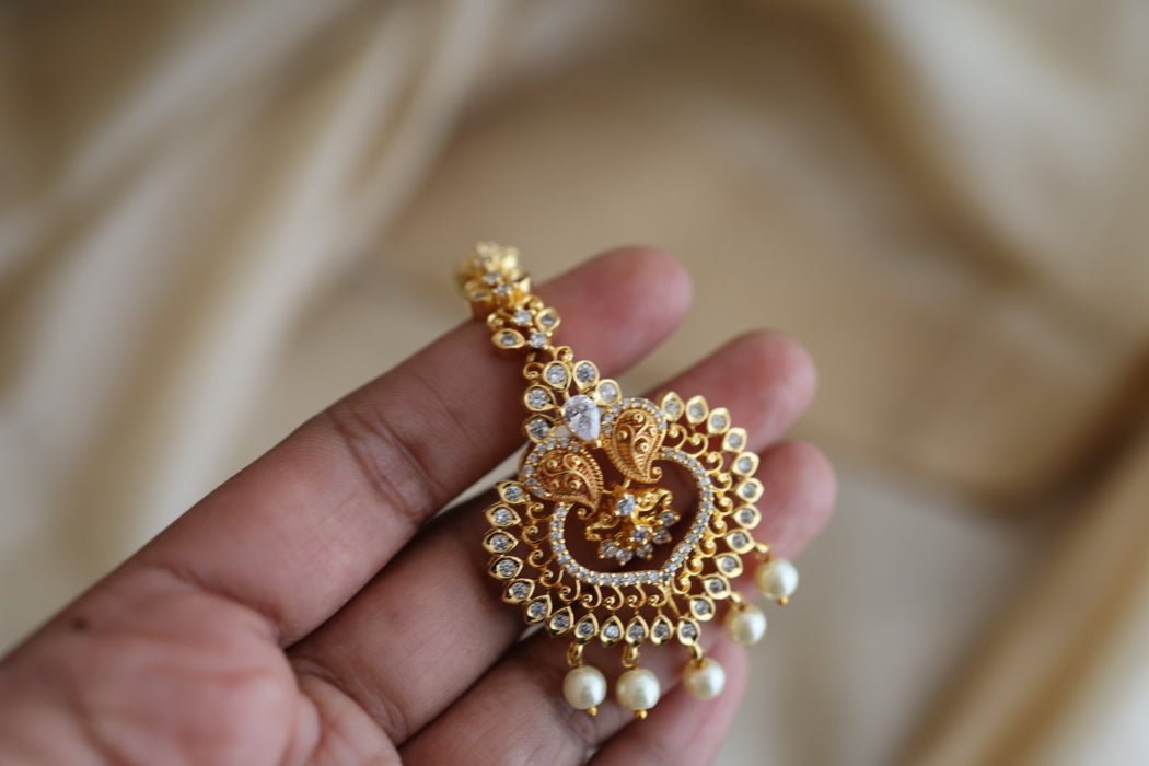 Heritage gold plated white stone tikka TH7554