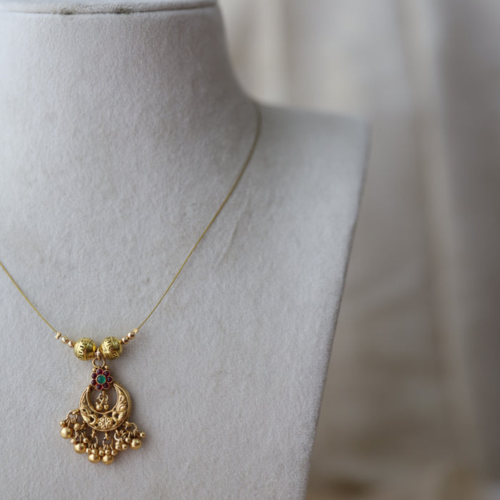 Antique invisible necklace  IN407