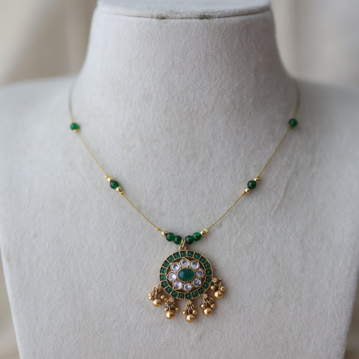 Antique green stone invisible necklace  IN4010
