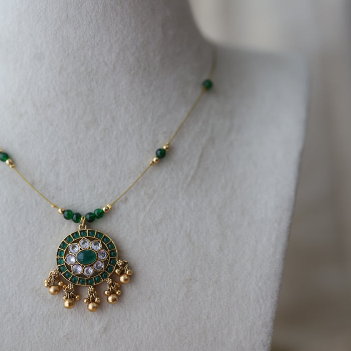 Antique green stone invisible necklace  IN4010