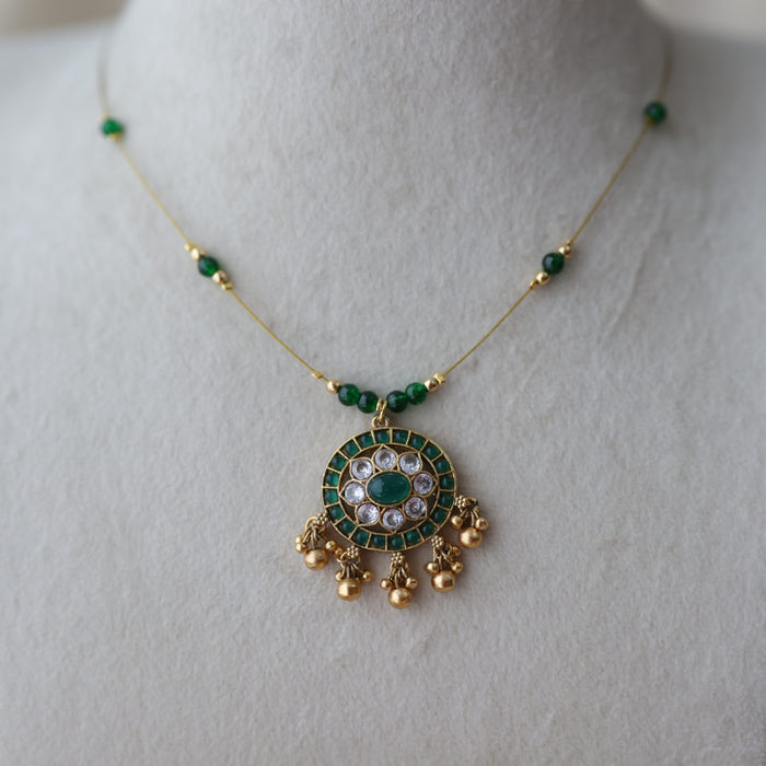 Antique green stone invisible necklace  IN4010