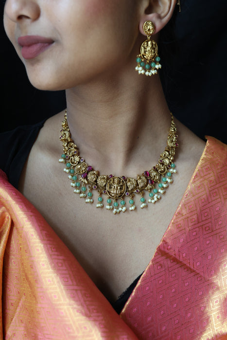 Antique green bead short necklace with earrings and tikka SS117894