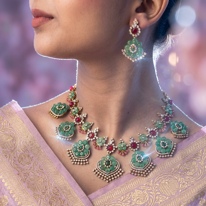 Antique green stone short necklace with earrings SS11568