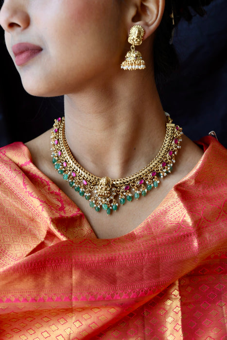 Antique green bead temple design short necklace with earrings SS115678