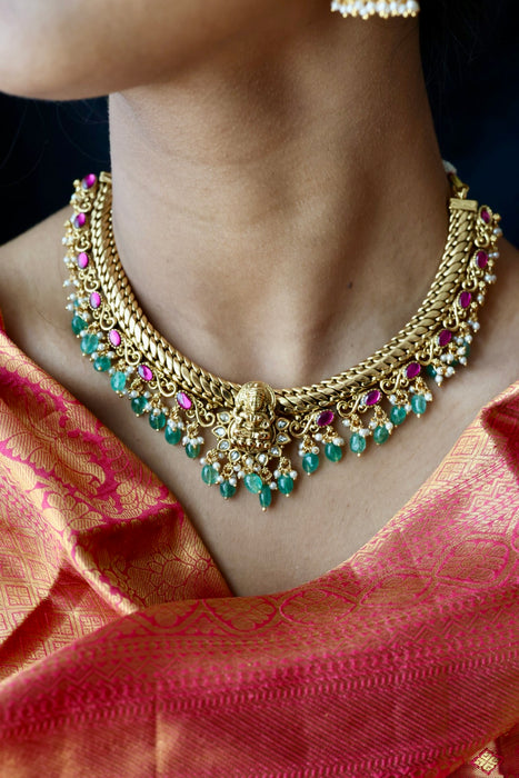 Antique green bead temple design short necklace with earrings SS115678