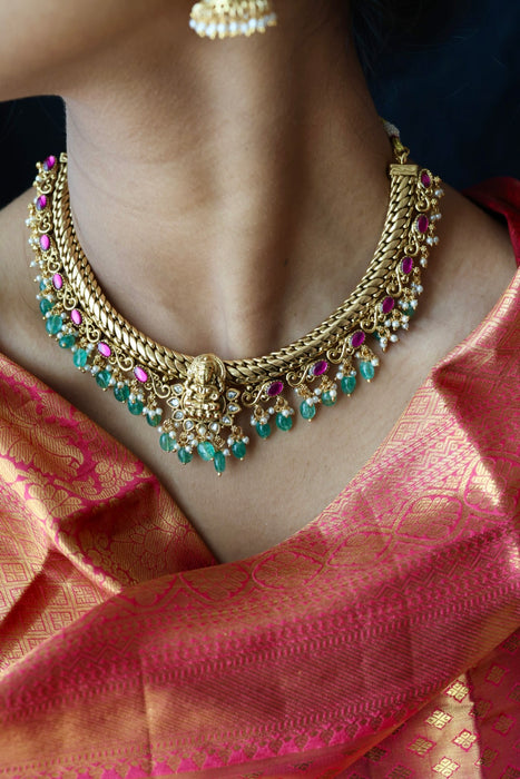 Antique green bead temple design short necklace with earrings SS115678