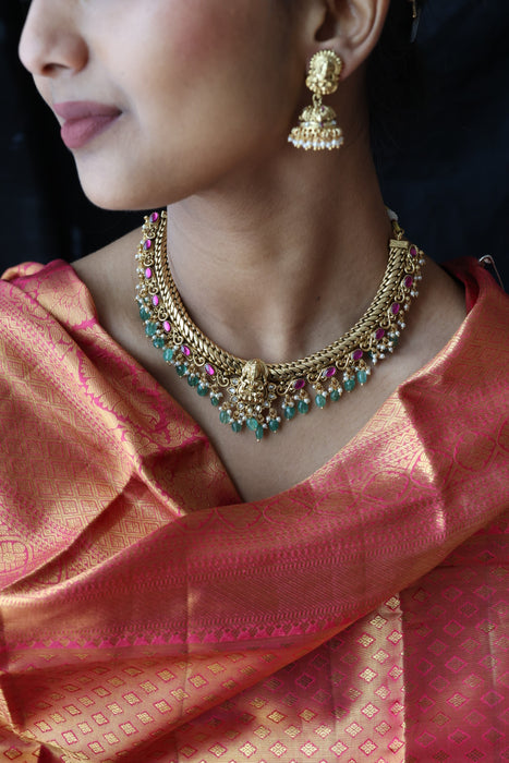 Antique green bead temple design short necklace with earrings SS115678