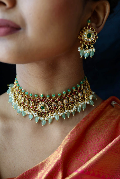 Antique green pearl choker necklace and earrings CCB20978
