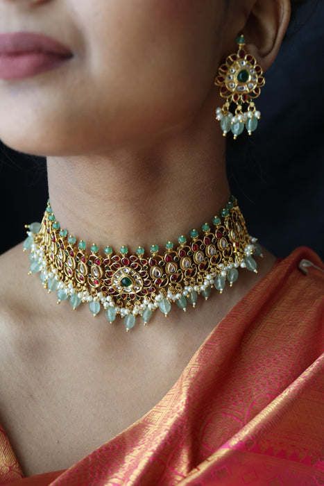 Antique green pearl choker necklace and earrings CCB20978
