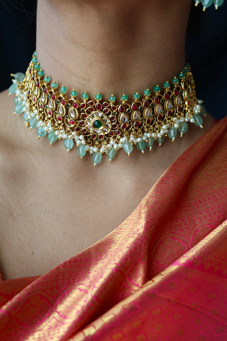 Antique green pearl choker necklace and earrings CCB20978