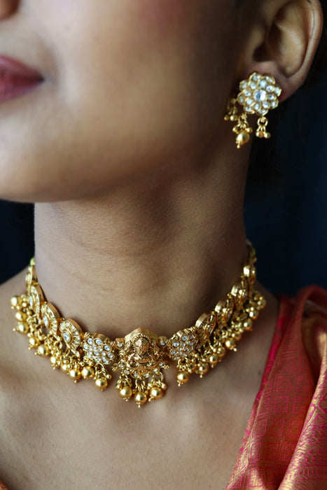 Antique white stone choker necklace and earrings CCB20981