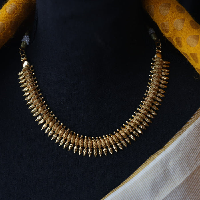 Heritage gold plated short necklace H1232
