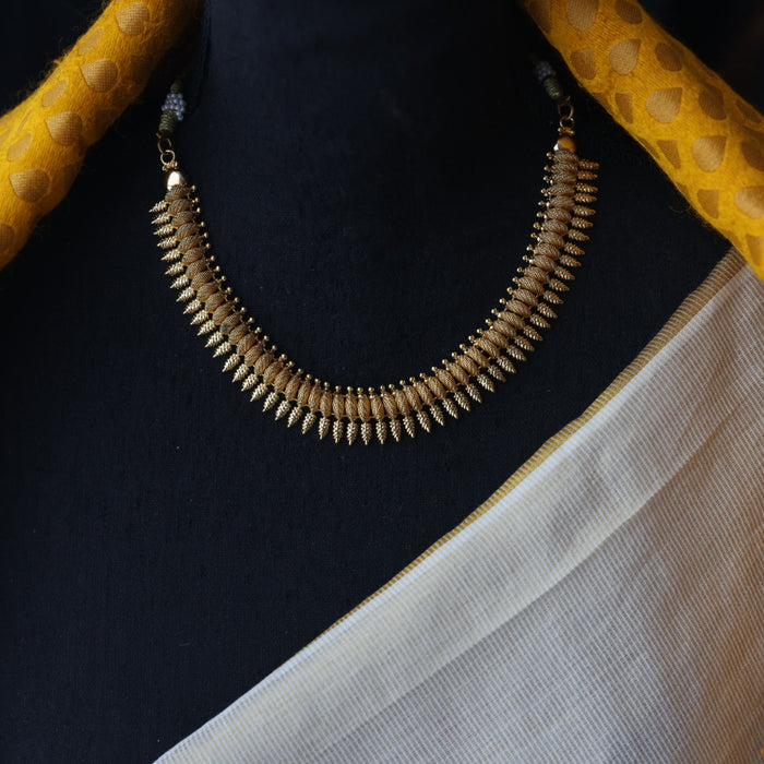 Heritage gold plated short necklace H1232