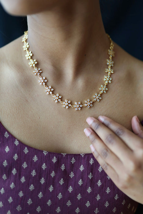 Heritage gold plated white choker short necklace H001