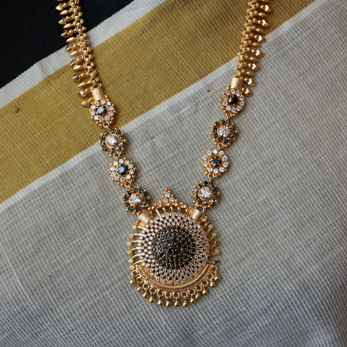 Heritage gold plated black stone long necklace HL4561