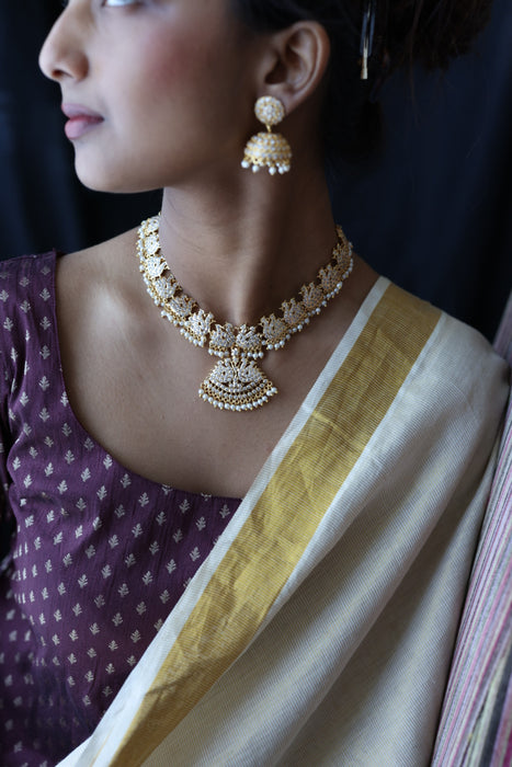 Heritage gold plated short necklace H1234